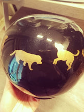 Carica l&#39;immagine nel visualizzatore di Gallery, Urna per cani con sfera in ceramica
